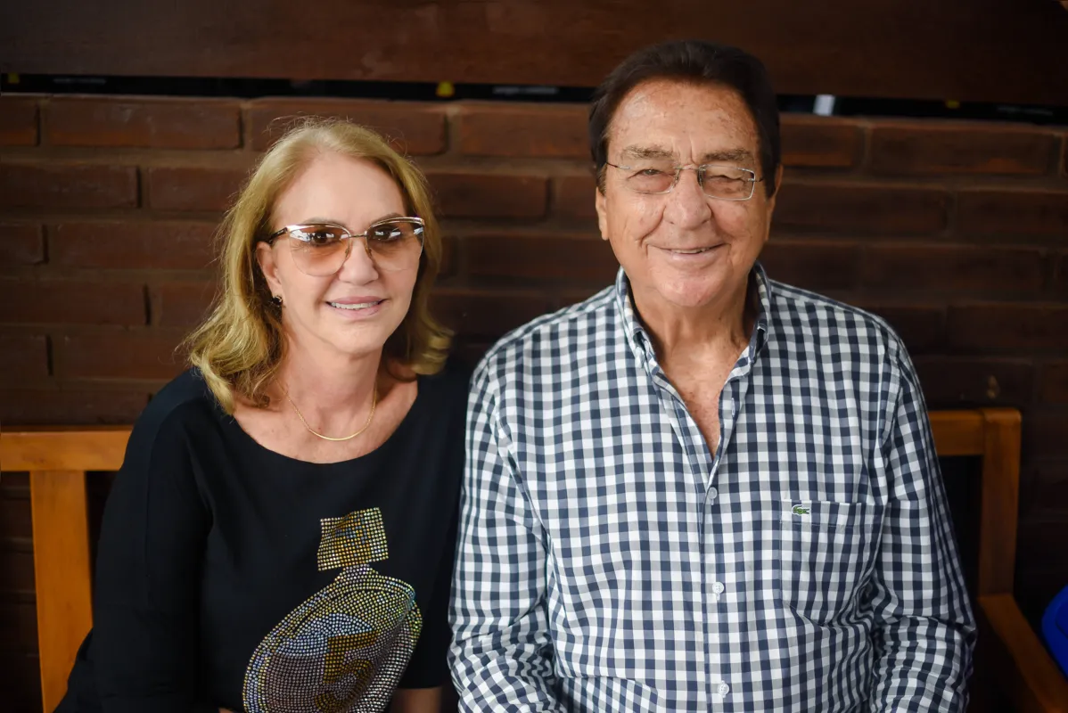 Wilma e Reginaldo Roveri atentos à agenda da feira 