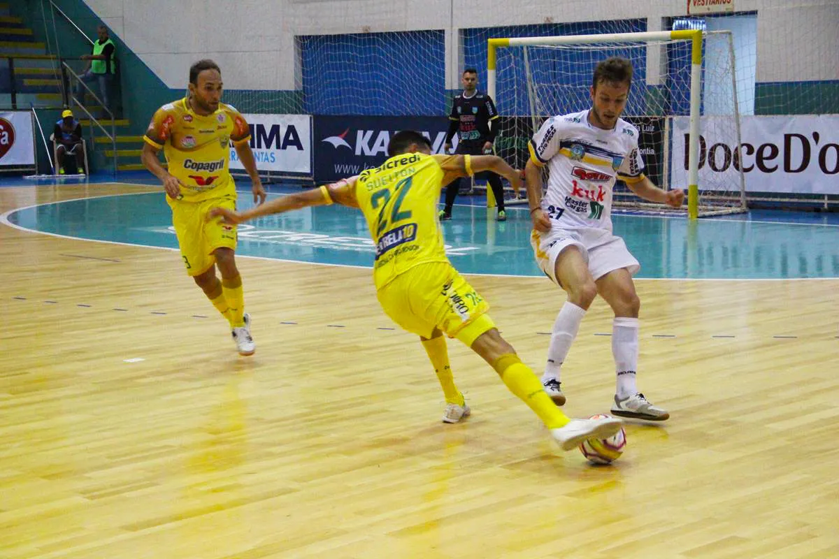Copagril/Marechal, um dos times do Paraná na Liga, está entre os líderes do Estadual