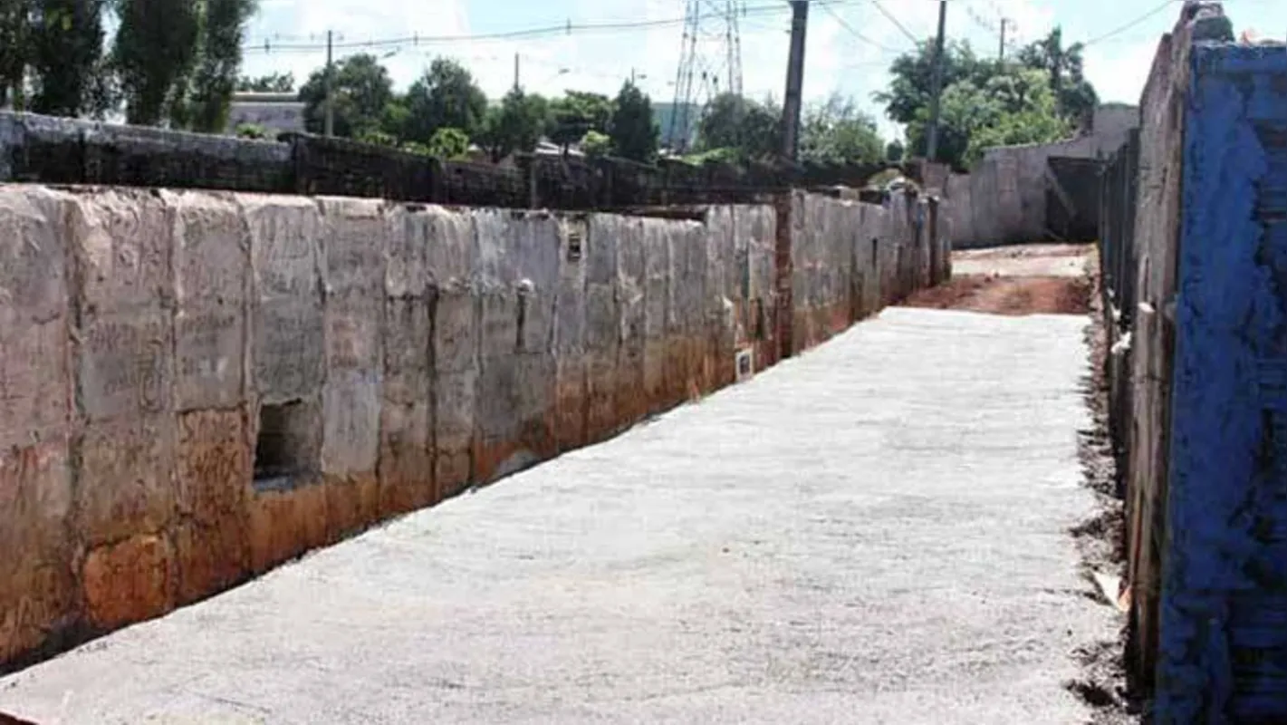 Imagem ilustrativa da imagem Proprietários podem ser responsabilizados por abandono de jazigos em cemitério