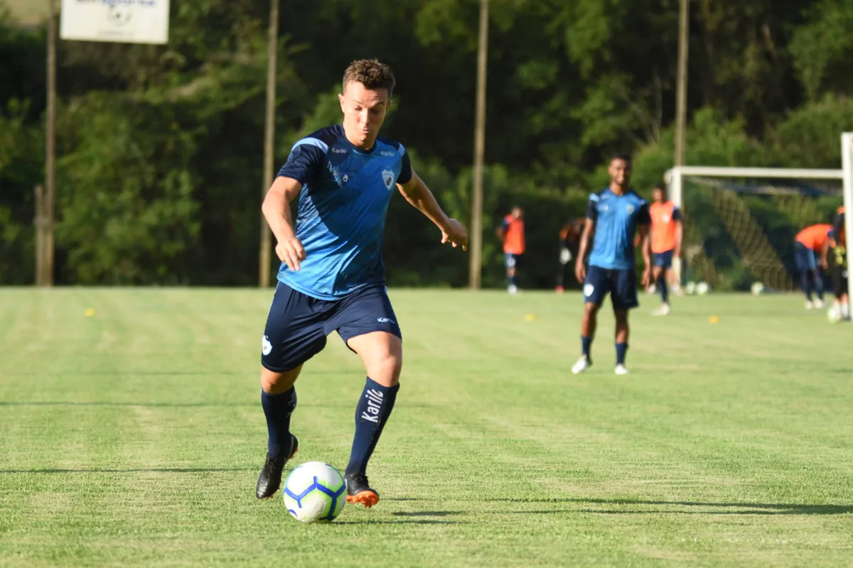 Dagoberto participa de treinamento