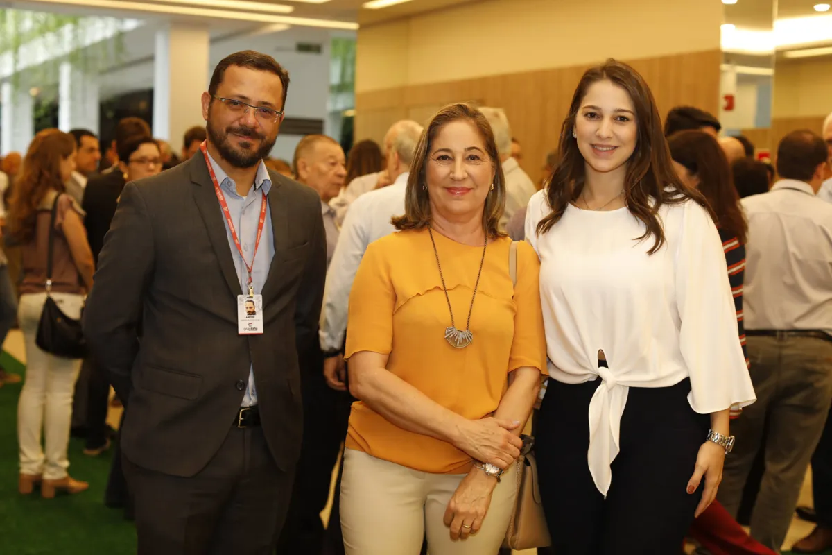 Ayrton Nogueira, Mara Carrara Pires e Luiza Pires