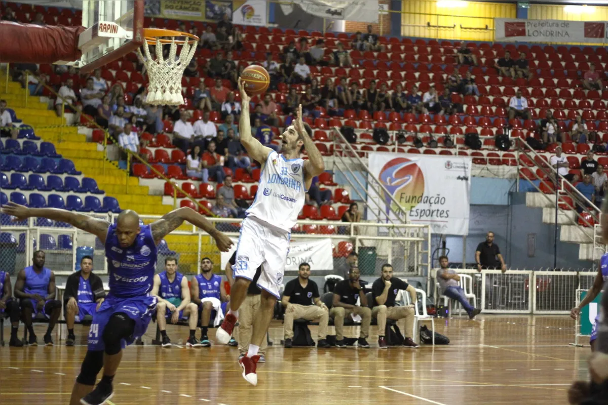 Imagem ilustrativa da imagem Londrina vence Unifacisa pela semifinal da Liga Ouro