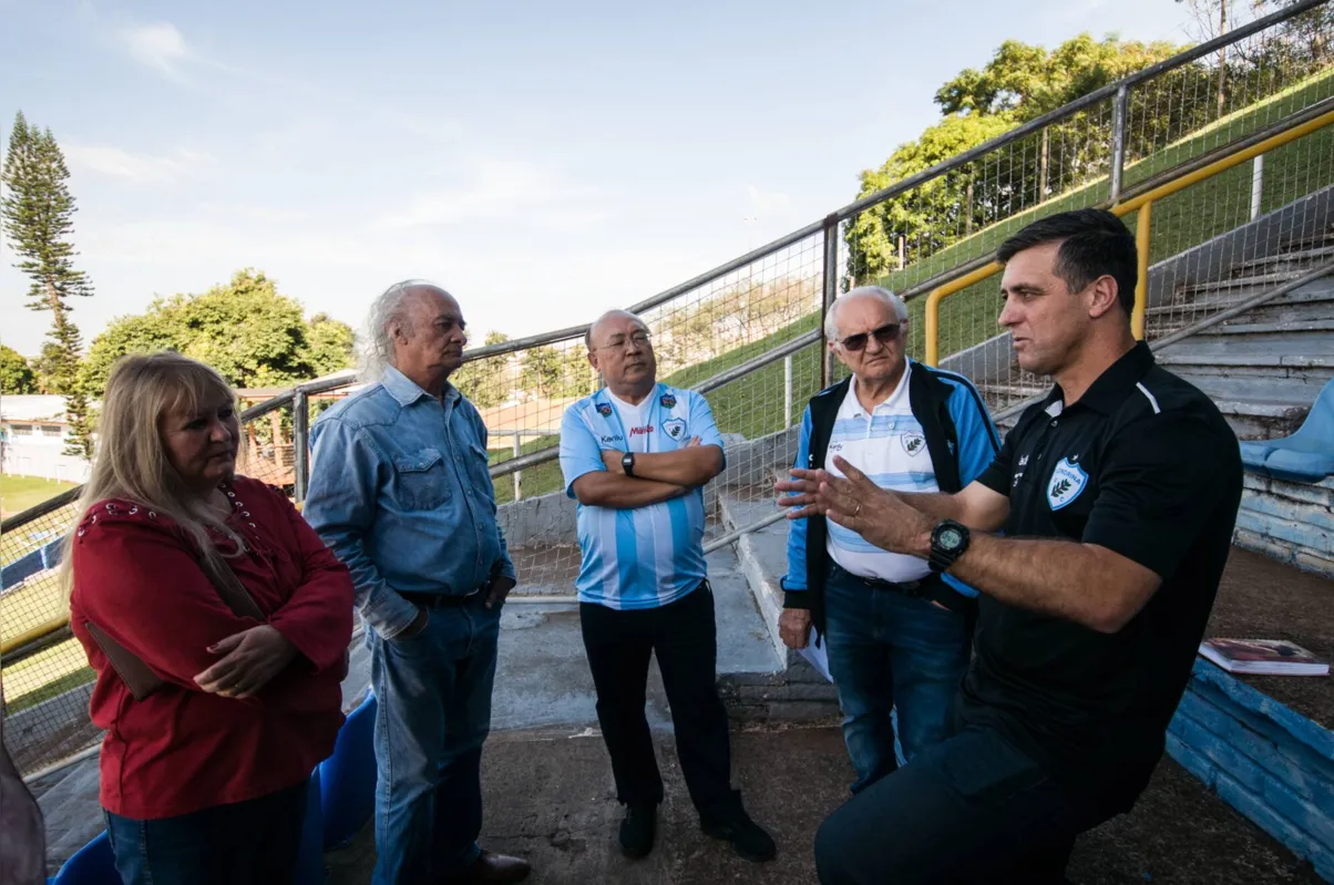 Técnico do Londrina falou sobre vários assuntos, do início da carreira no clube como jogador até planos para o futuro