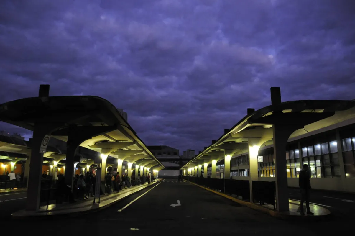 Greve geral paralisa transporte coletivo de Londrina
