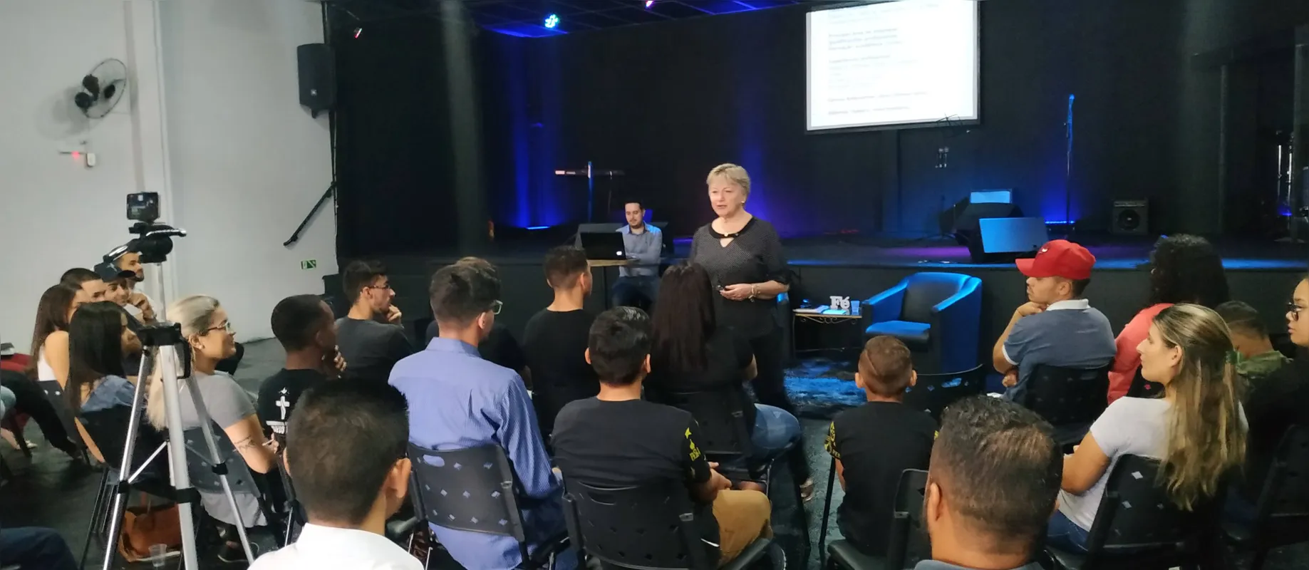 Psicóloga, professora e consultora organizacional, Filomena Mineto, falou sobre a “Empregabilidade dos jovens em tempos de crise" durante palestra
