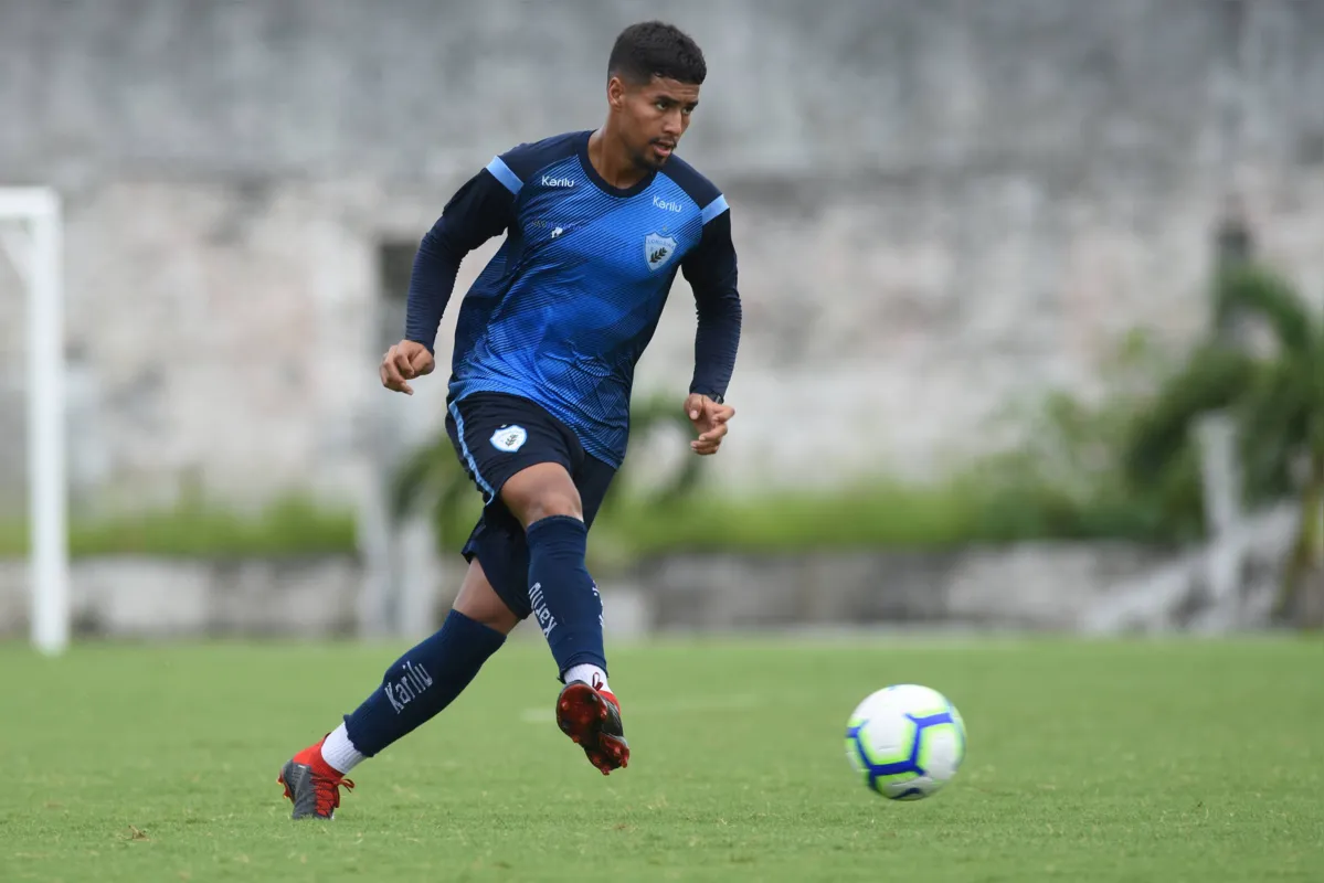 Romulo é outro que deve seguir para Portugal durante a janela internacional de transferências