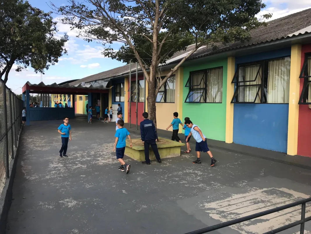 Escola Municipal Nair Auzi Cordeiro: cuidados na estrutura promovem bem-estar para educandos e educadores 