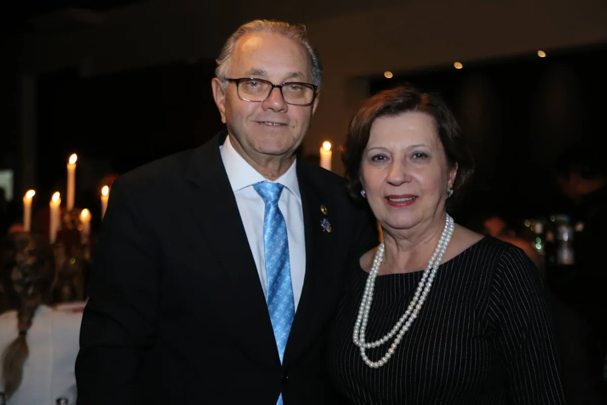 O ex-governador rotário Antônio Ferreira com a esposa, Marinilce Ferreira