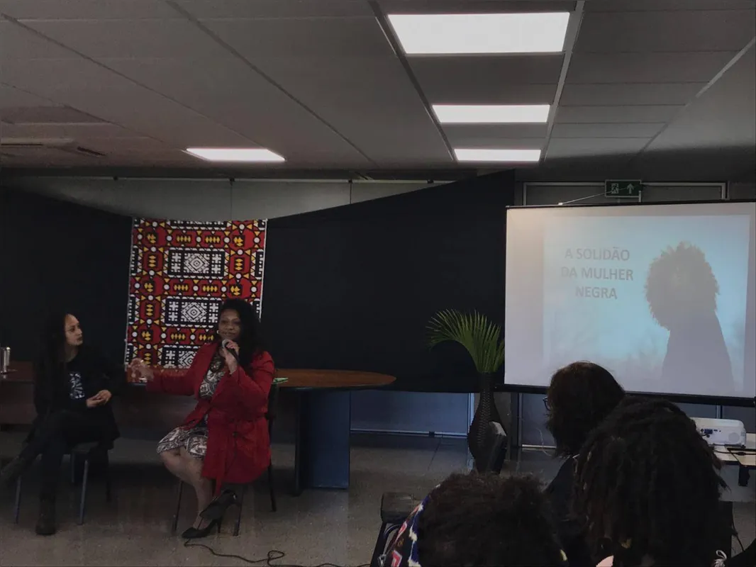 Imagem ilustrativa da imagem A solidão da mulher negra em debate