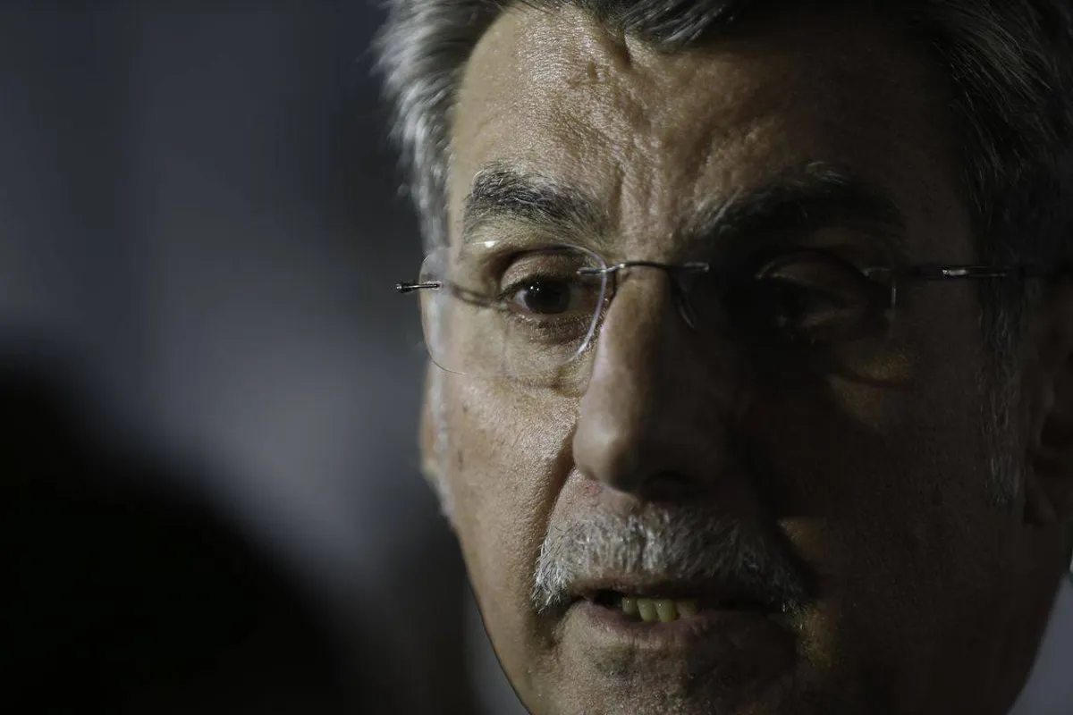 Imagem ilustrativa da imagem Lava Jato denuncia Romero Jucá por corrupção