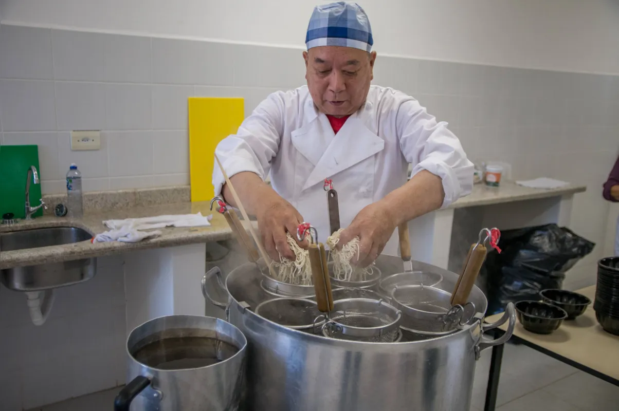 Imagem ilustrativa da imagem Chef japonês busca o lamen perfeito para Assaí