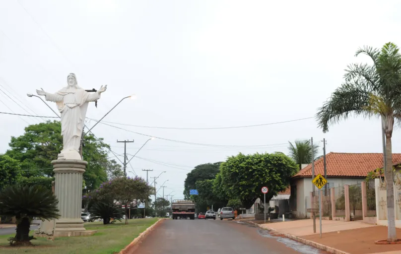 Cafeara, a 105 km de Londrina, tem 2,9 mil habitantes