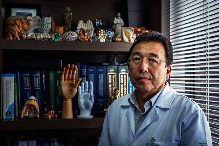 Edson Takaki, Médico