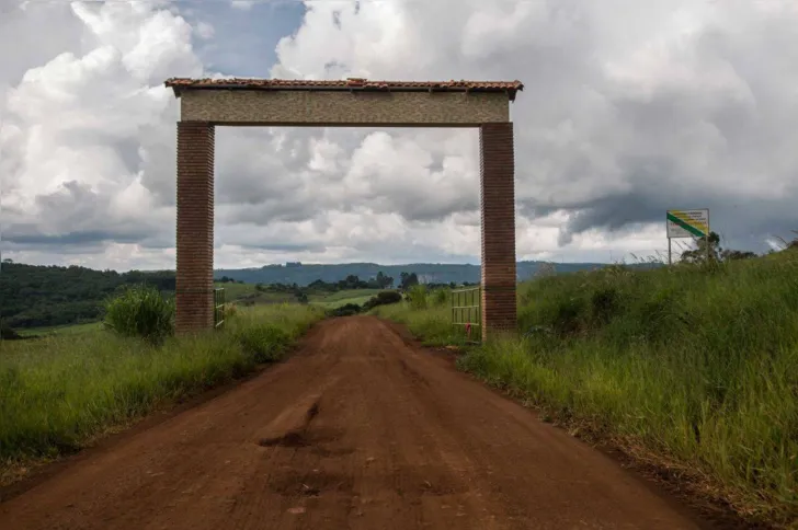 Portal de entrada das Terra Índigena Apucaraninha em Tamarana