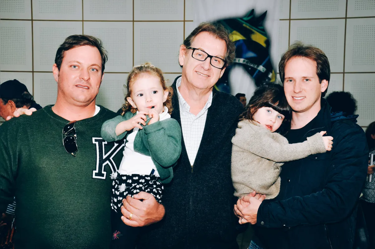 Rafael e Giulia Prochet, Fernando Prochet, Maria Eduarda e Felipe Prochet
