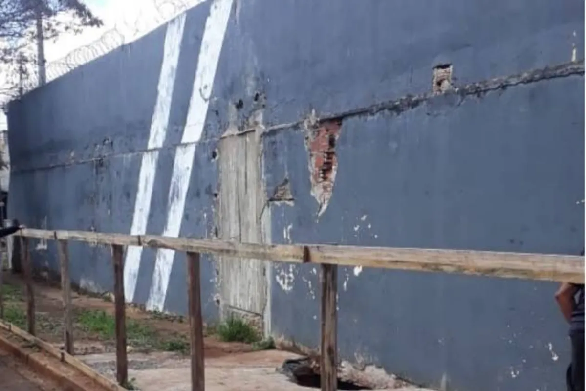 Imagem ilustrativa da imagem Após decisão para reformar muros, governo não garante nova cadeia para Arapongas