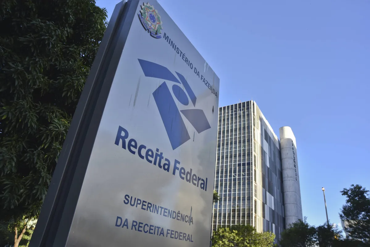 A performance da arrecadação nacional foi levemente melhor, somando R$ 137,735 bilhões em julho, um aumento real de 2,95%