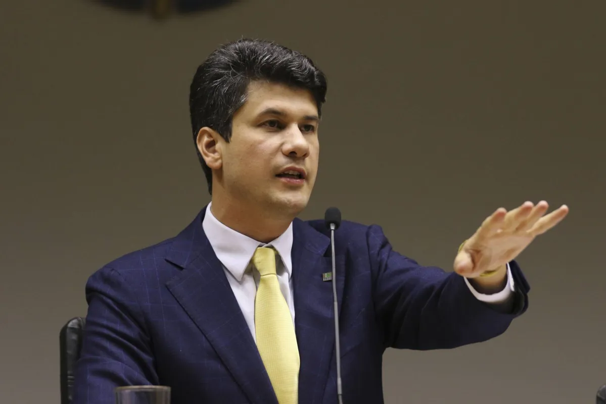 Gustavo Montezano: "O banco quer se posicionar menos como um banco de empréstimos e investimentos e mais como um banco de serviços, como um assessor financeiro"