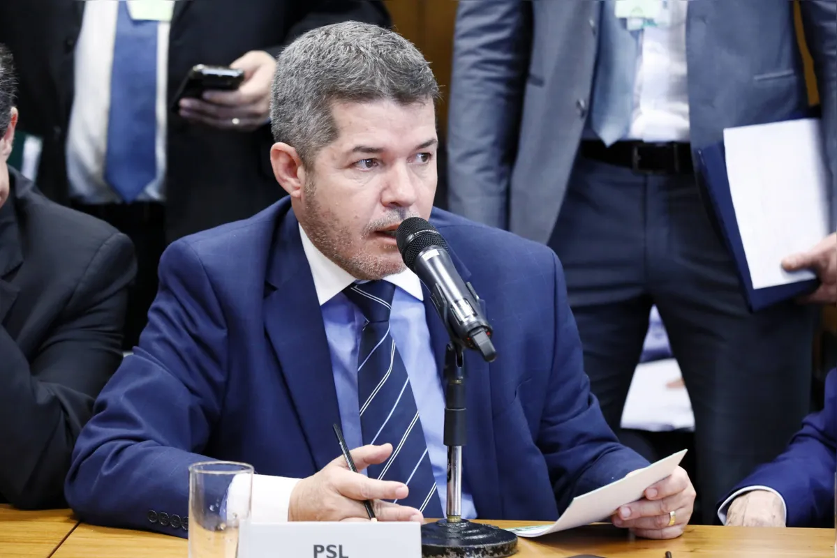 Delegado Waldir (GO): "sou delegado de policia e votei pela defesa do País"