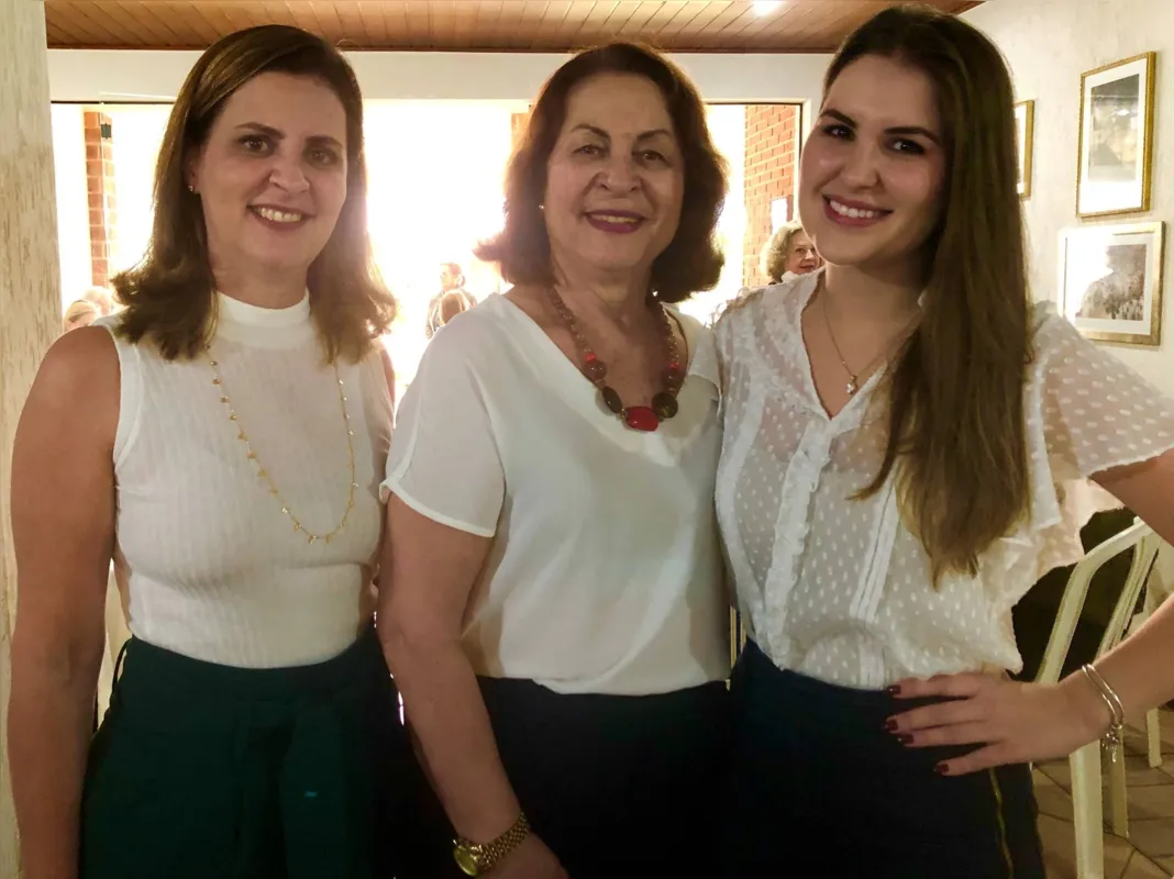 Ana Cláudia Swarça, Sônia Swarça e a filha Priscila Borsali   