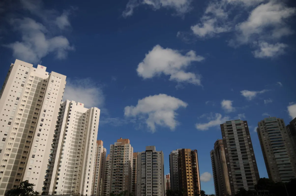 Para obter o financiamento de um imóvel, o cliente só poderá ter, no máximo, 20% de renda comprometida - hoje, o percentual é de 30%