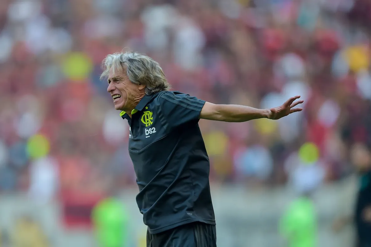 Futebol ofensivo implementado pelo técnico Jorge Jesus tem empolgado flamenguistas