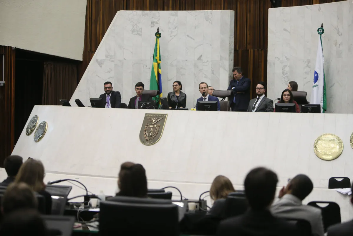 Quarta edição do programa Parlamento Universitários teve recorde de inscritos: estudantes também sabatinaram autoridades no plenário da AL
