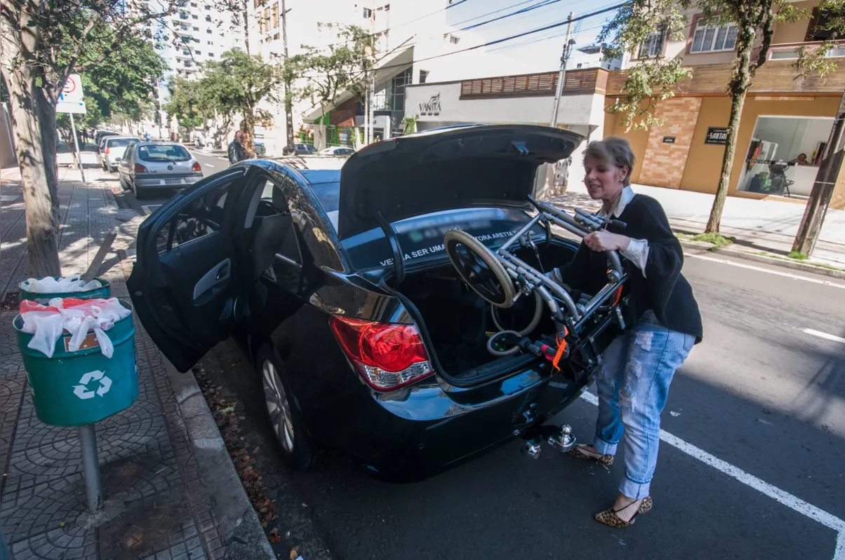 Imagem ilustrativa da imagem Desrespeito às vagas especiais gera mais de 600 autuações em Londrina