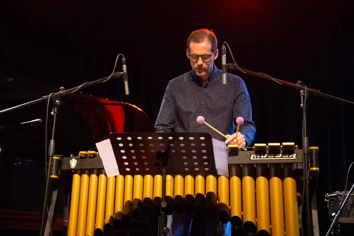 "Vou falar sobre um disco que o jazzista americano Gary Burton gravou apenas com solos de vibrafone", antecipa Marcelo Casagrande 
