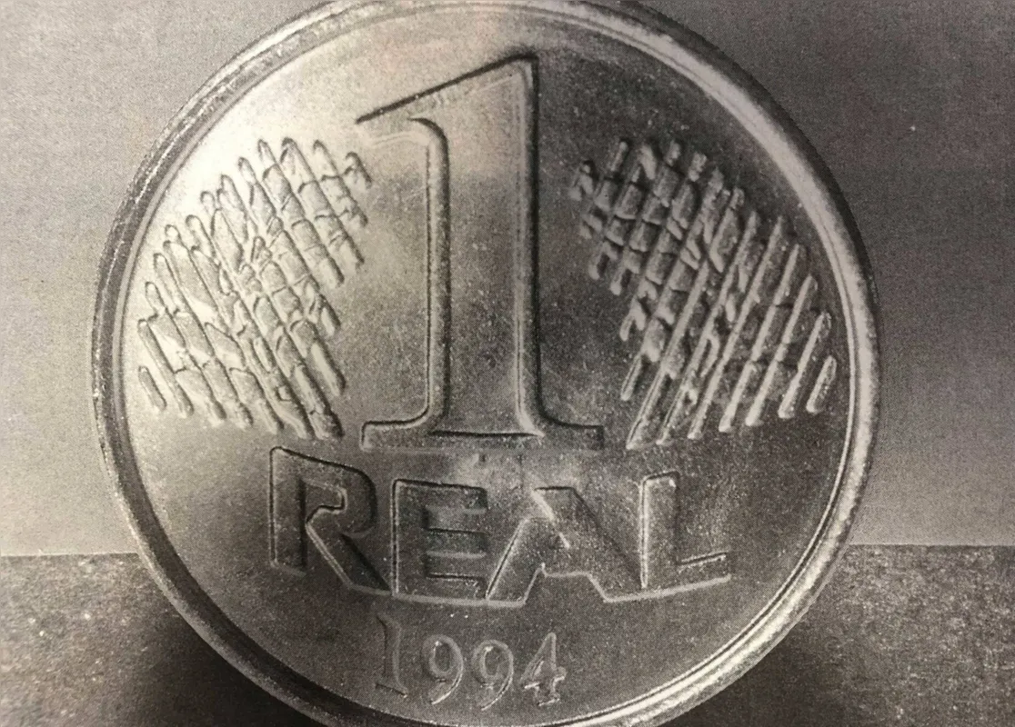 Imagem ilustrativa da imagem É REAL: 25 anos da moeda que derrotou a inflação