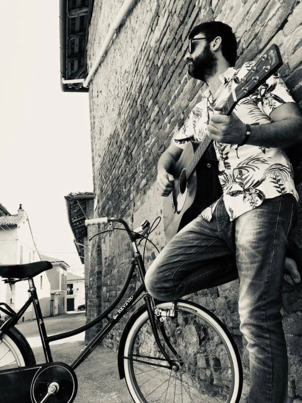 "Meu tempo é agora”, diz Fábio Vitturi, que está se permitindo realizar o sonho de investir na música autoral
