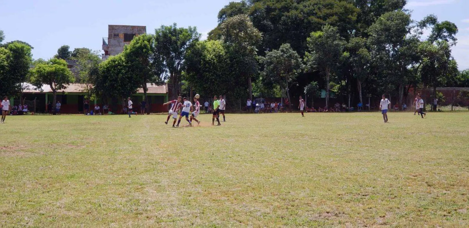 Imagem ilustrativa da imagem Em busca do sonho chamado futebol