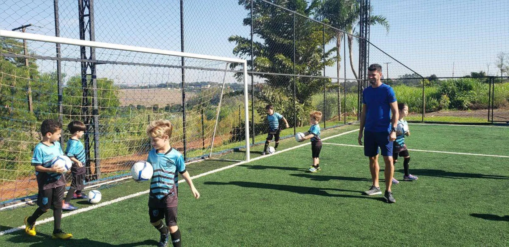 Imagem ilustrativa da imagem Em busca do sonho chamado futebol