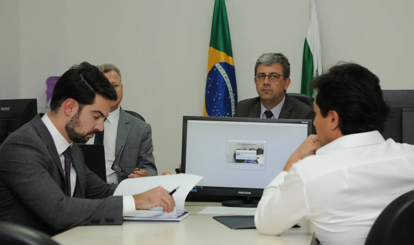 Imagem ilustrativa da imagem Em interrogatório, réus da operação ZR3 negam corrupção
