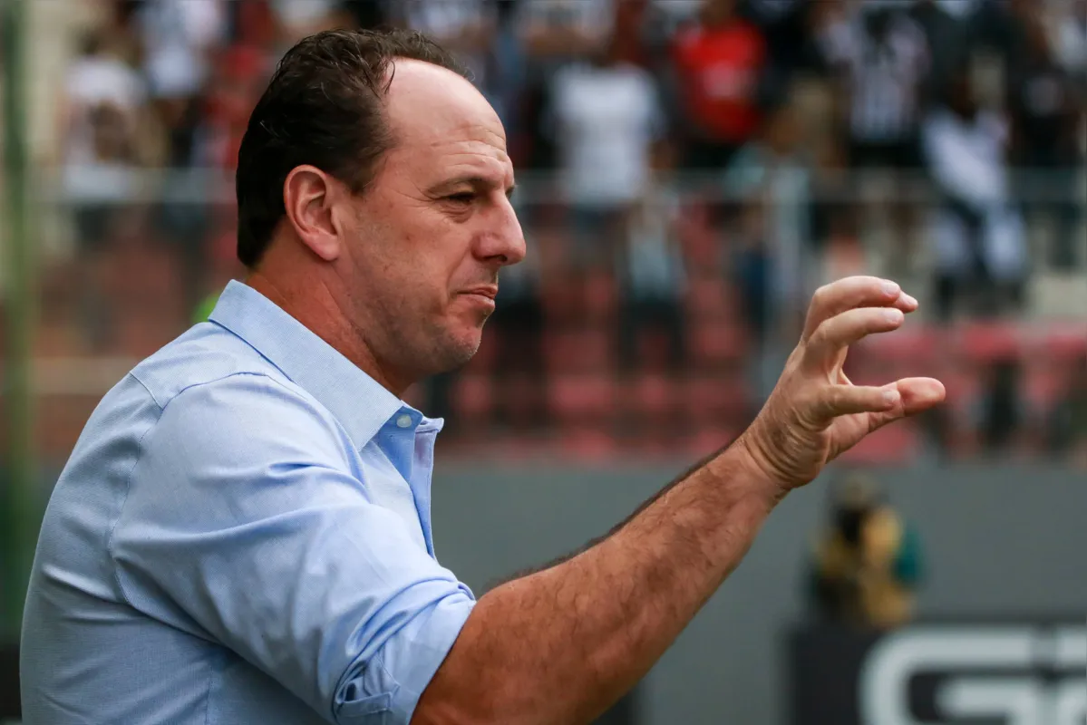 Após bom trabalho no Fortaleza, Ceni assume o Cruzeiro nesta segunda com novo grande desafio na carreira