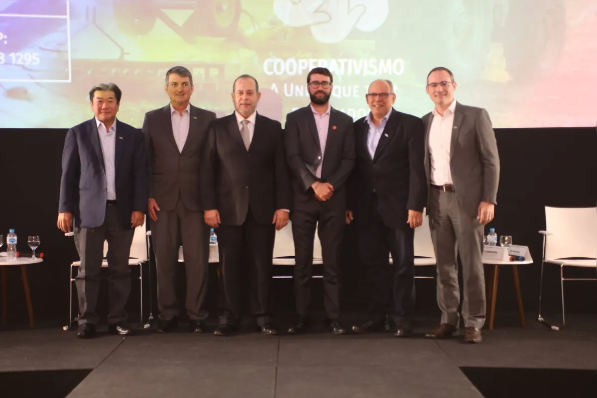 Jorge Hashimoto, Renato Nobile, Nicolás Mejía, Diego Prazeres, Omar Taha e David Conchon

