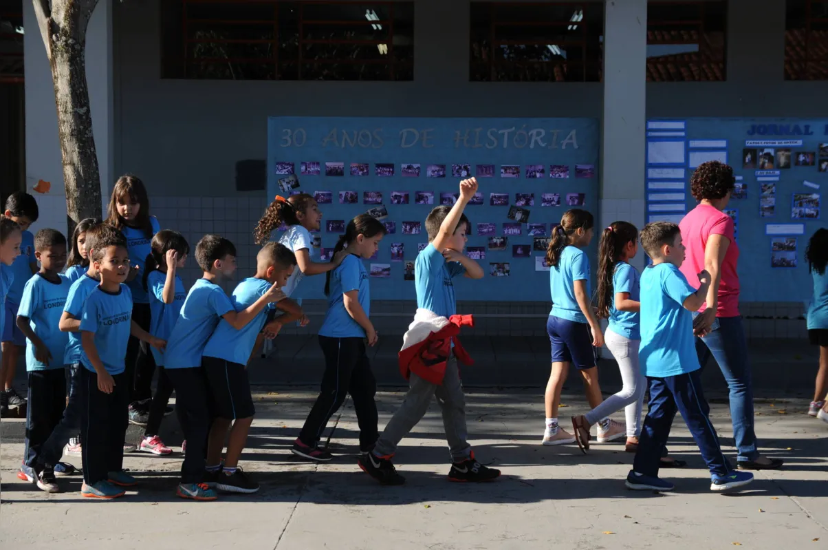 Escola atende cerca de 360 alunos dos ensinos infantil, fundamental e EJA; 36 docentes trabalham na instituição 