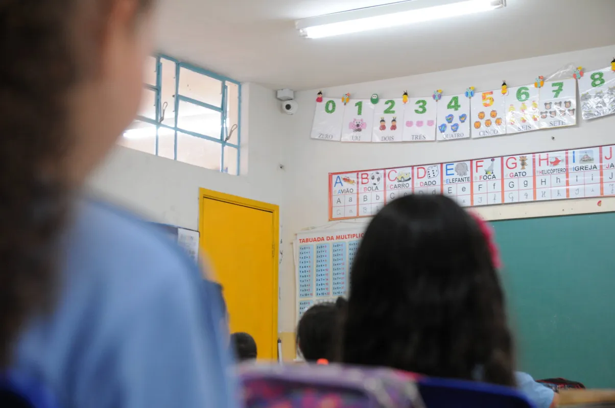A Escola Municipal Padre Symphoriano Kopf instalou câmeras nas salas de aula e em outros espaços, como pátio e refeitório