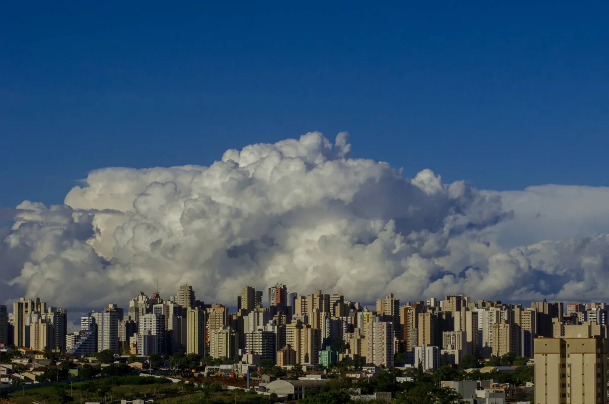 Em Londrina, baixos estoques estimularam construtoras  a novos empreendimentos