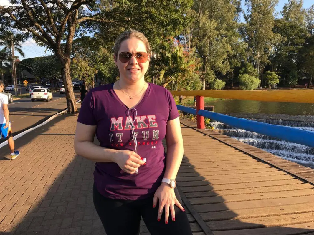 A caminhada é sinônimo de liberdade para Natália Correia, pois não exige aparelhos nem horários definidos