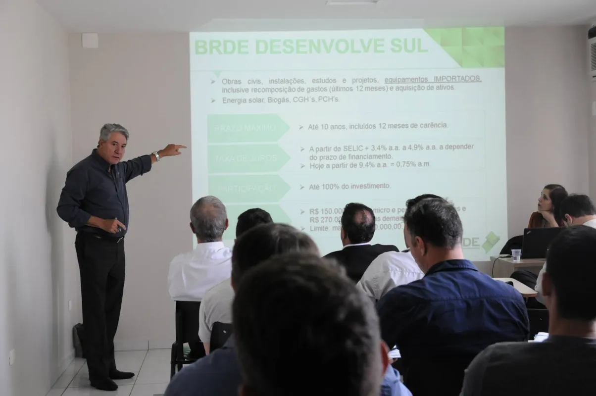 Workshops na região contaram com agentes financeiros do BRDE  e da Fomento Paraná