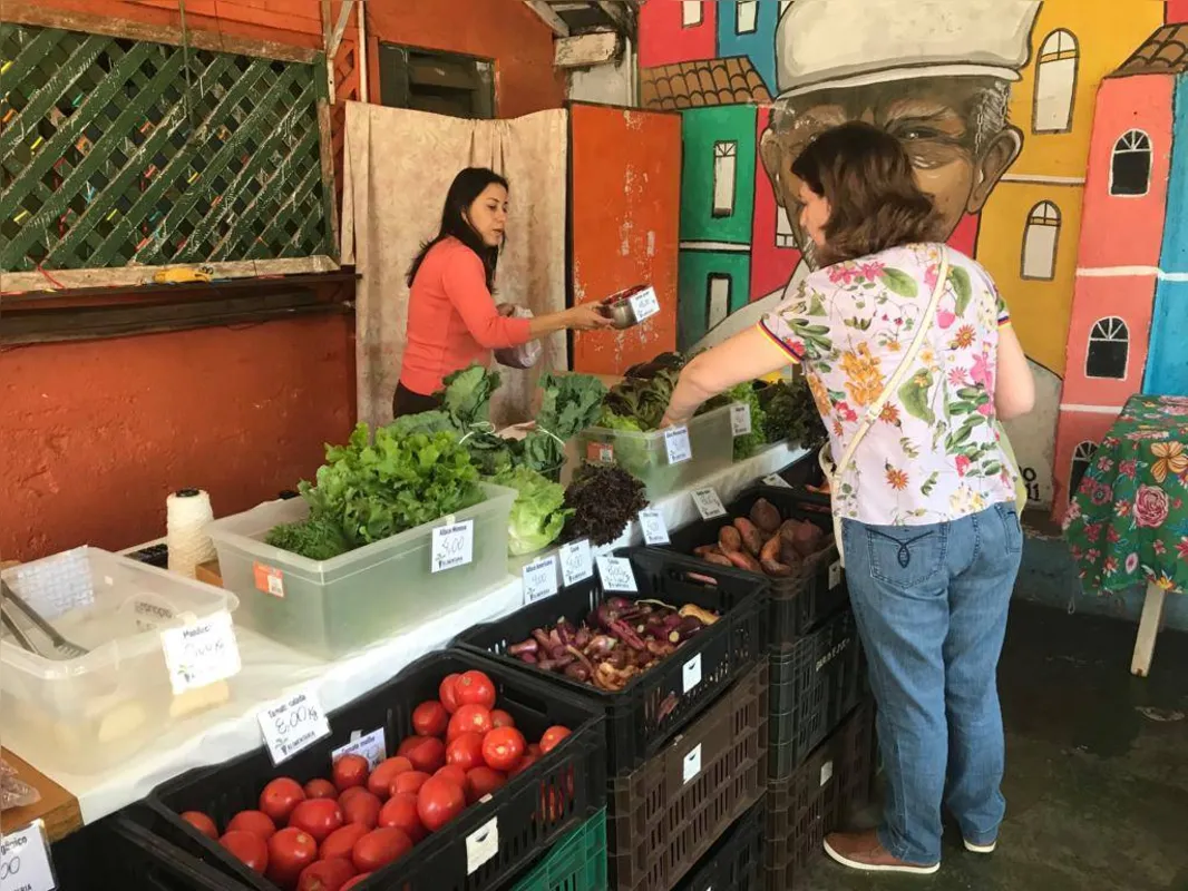 A feira da Vila Brasil atrai consumidores desde 2015.