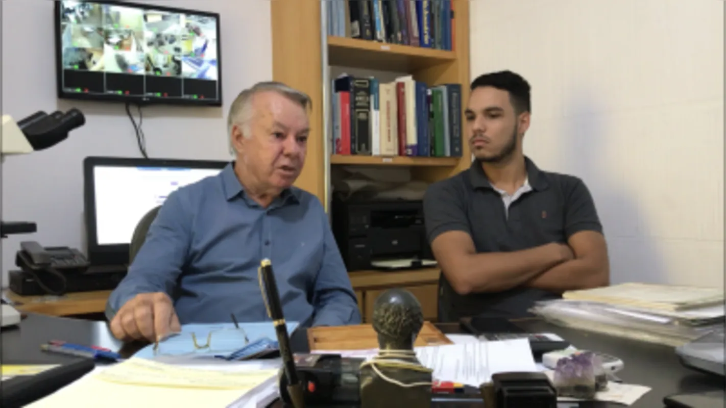 Após ler a aprovação de Sávio Silva em medicina na UEL, o médico Antônio Camata decidiu dar apoio financeiro ao jovem
