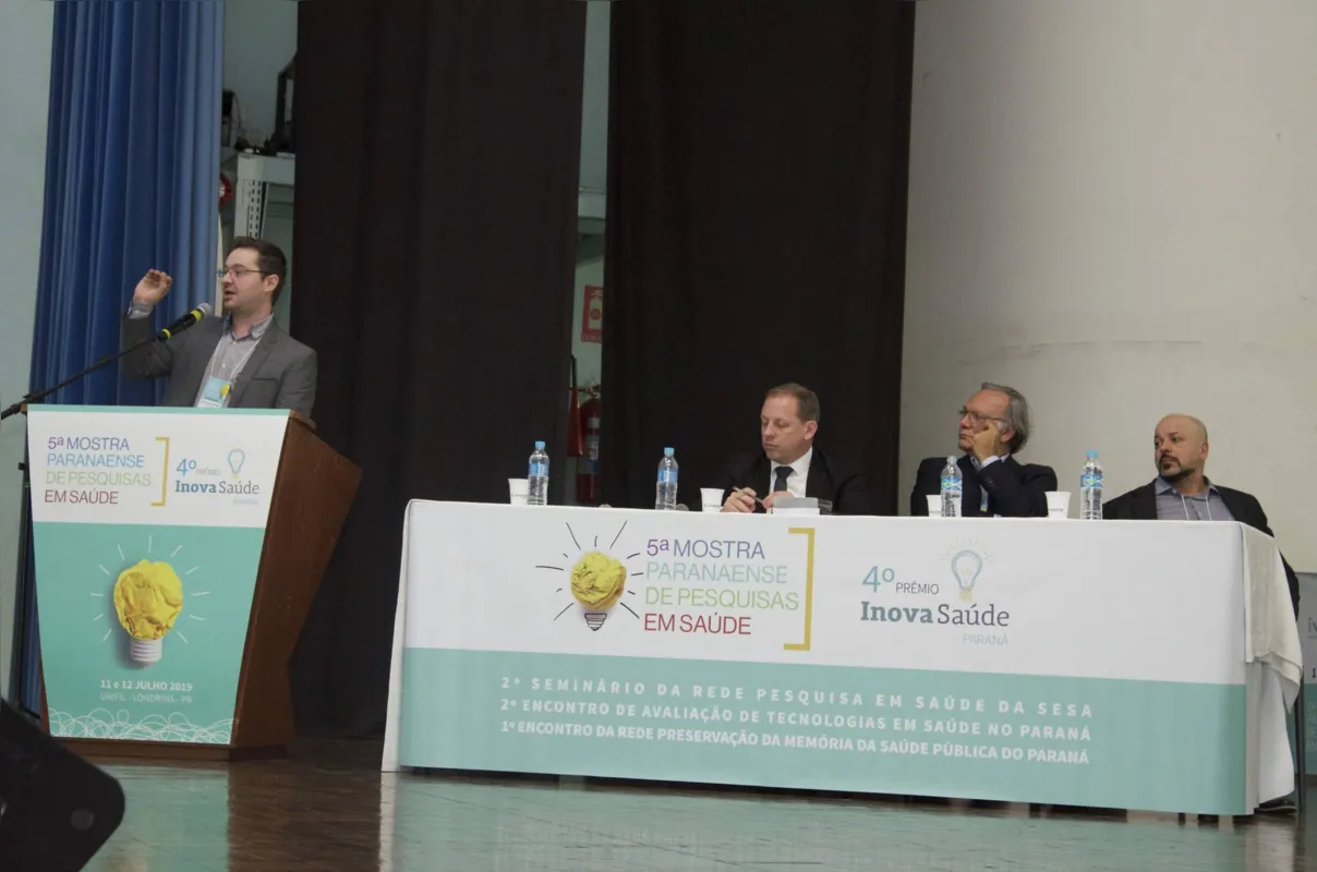 Felipe Assan Remondi, farmacêutico:  "Estar em contato com profissionais de saúde, pedir ajuda para que ele simplifique o regime terapêutico e até mesmo discuta outras alternativas é extremamente importante"
