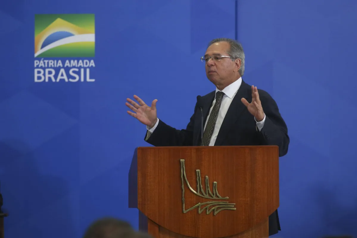 Paulo Guedes: "Eles (governo passado) soltaram uma vez só. Nós vamos soltar para sempre. Todo ano vai ter"