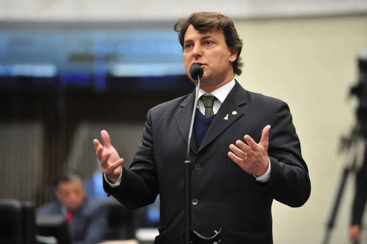 Justiça determinou bloqueio de até R$ 175 mil de Anibelli Neto, que afirma que suas prestações de conta foram sempre aprovadas pelo plenário da AL