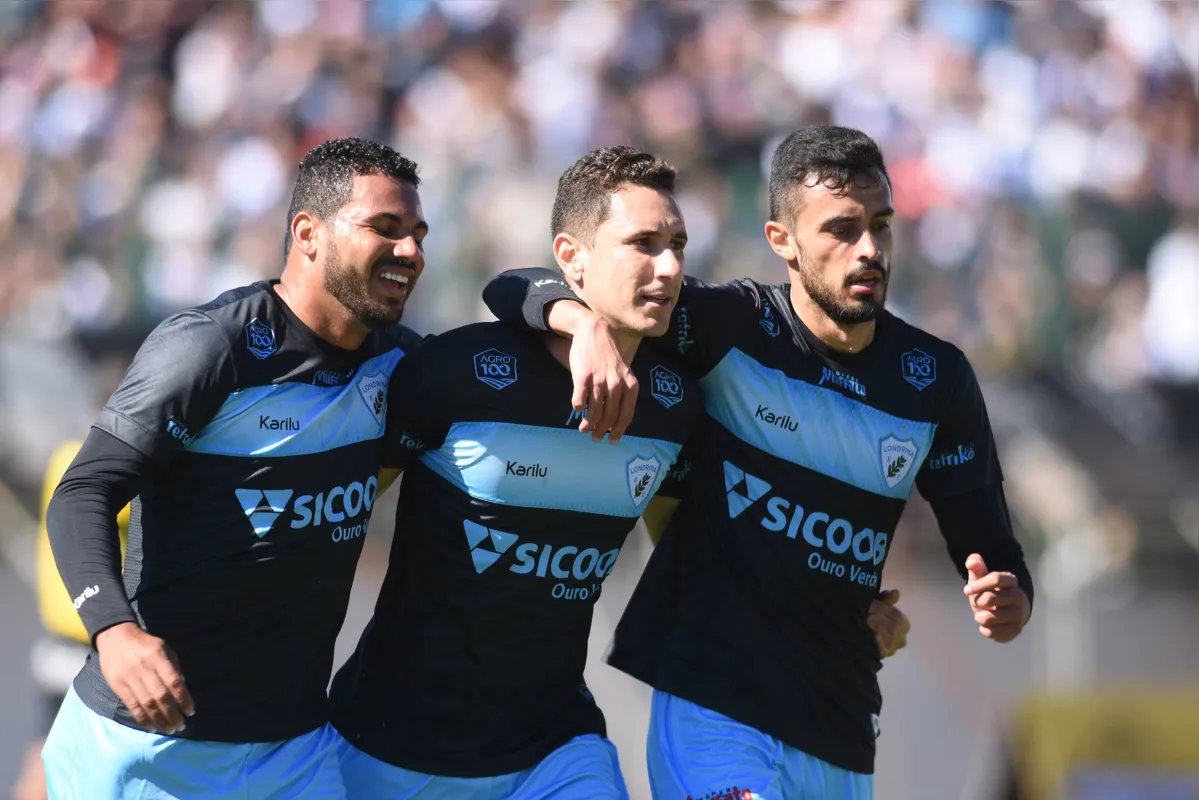 Imagem ilustrativa da imagem LEC aplica 2 a 1 no Corinthians e sai vitorioso de confronto em Maringá