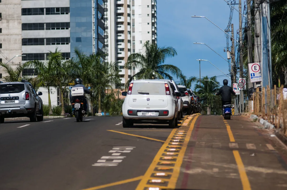 Imagem ilustrativa da imagem Londrina: Ippul estuda fim de ciclovia para desafogar tráfego na Avenida Ayrton Senna
