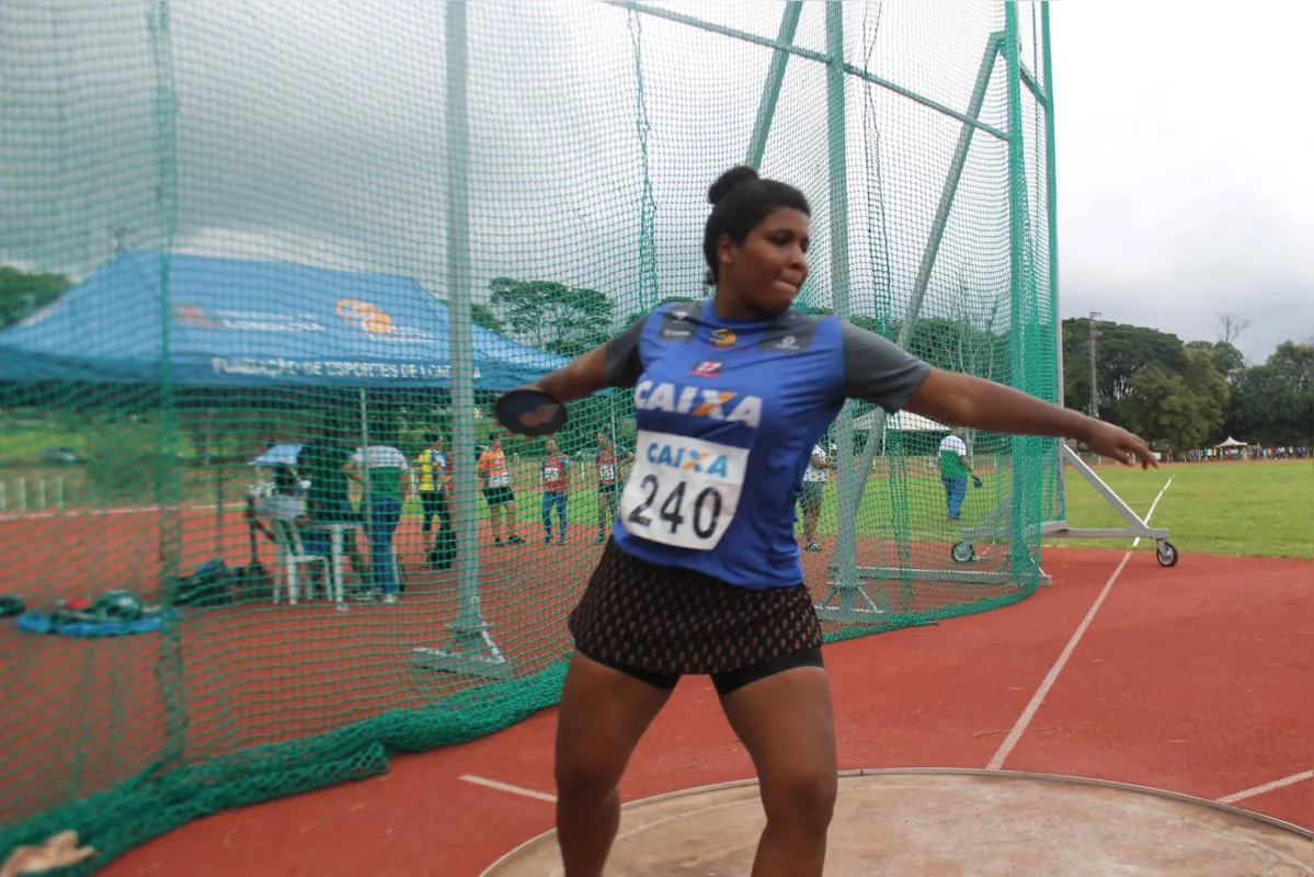 Classificada para os Jogos Escolares da Juventude, Giovanna Venancio é uma das favoritas no lançamento do disco no Torneio da FAP em Londrina