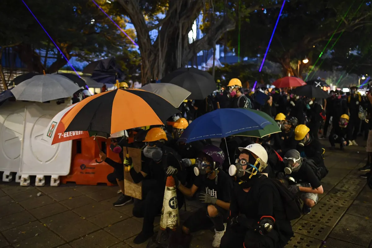 Imagem ilustrativa da imagem Manifestantes mantêm protestos em Hong Kong